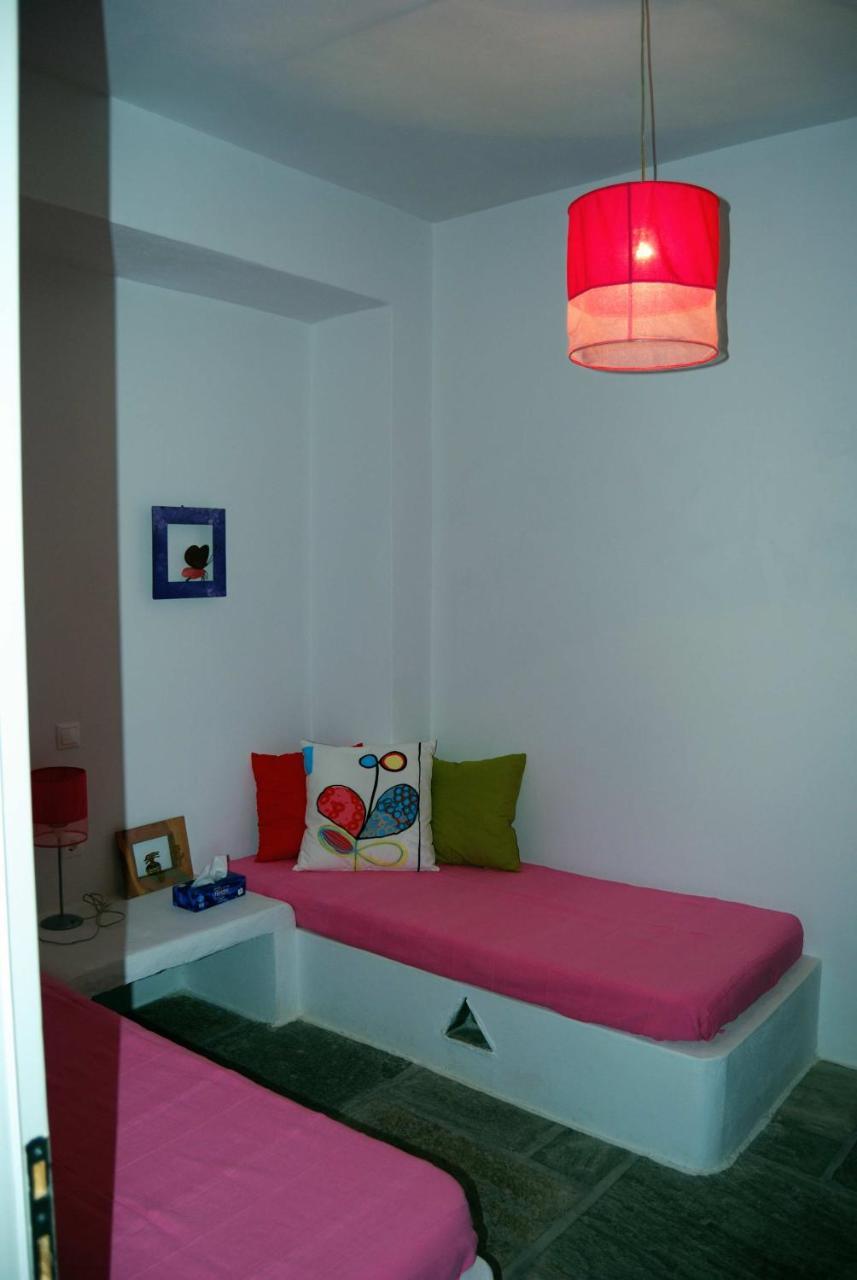 Emelia Villa Otzias Luaran gambar